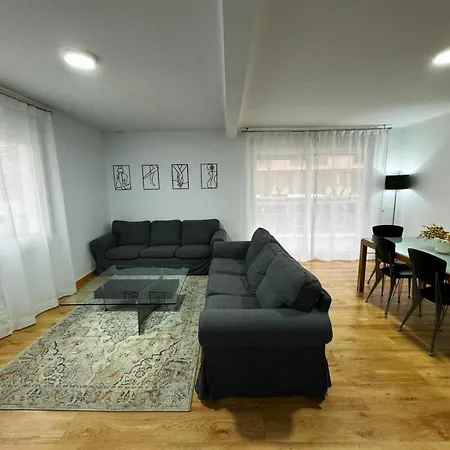 Barbastro Apartament *